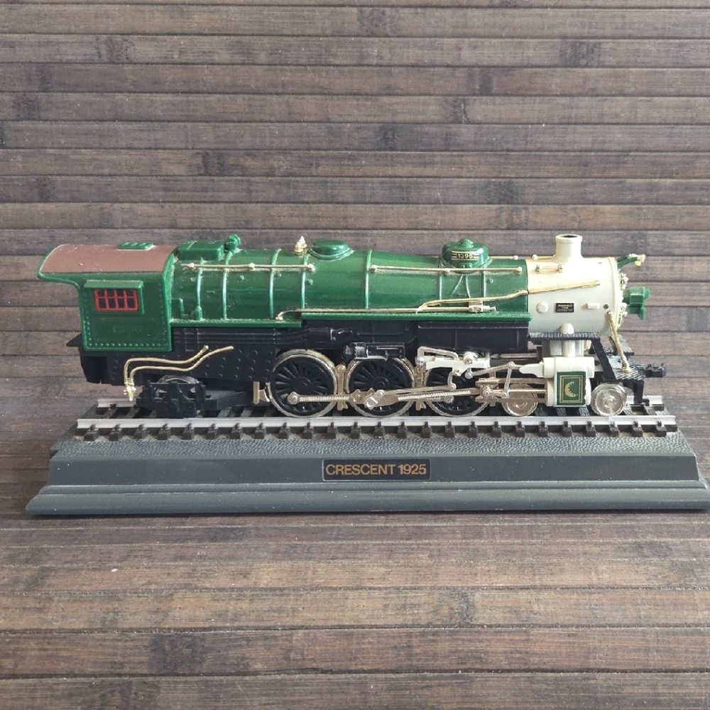 Vintage *LOCOMOTIVE PHONE**~Crescent 1925~Green Train Engine~Land Line Phone